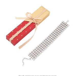 White Aurora Borealis Austrian Crystal Carpet Bracelet in Silvertone (7.50 In)